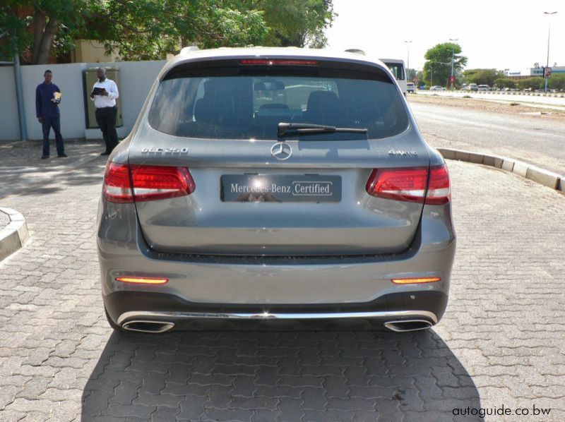 2016 Mercedes-Benz GLC 250 pictures