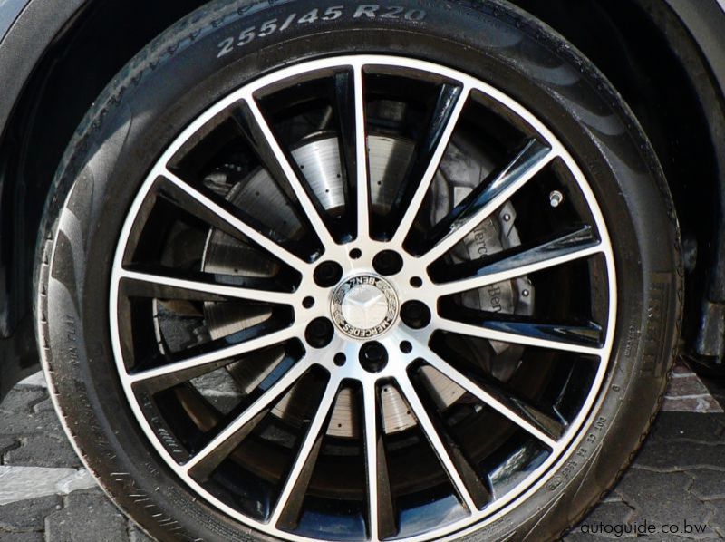 2016 Mercedes-Benz GLC 250 pictures