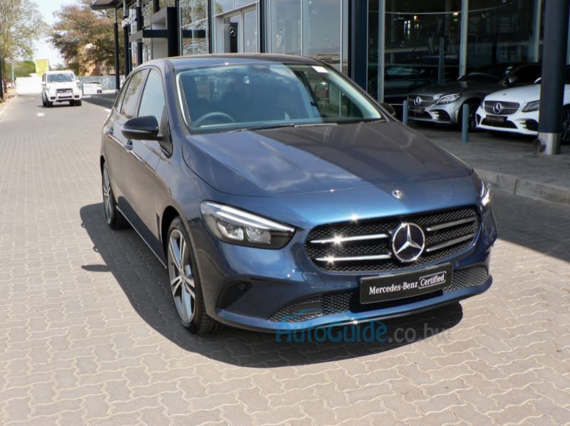 2019 Mercedes-Benz B200 pictures