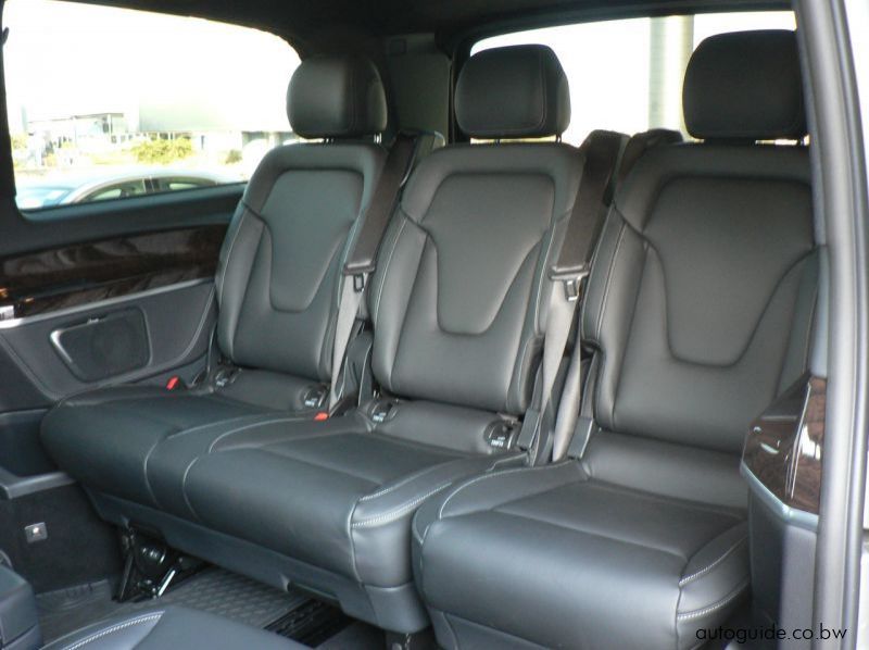 2017 Mercedes-Benz Viano V220 D pictures