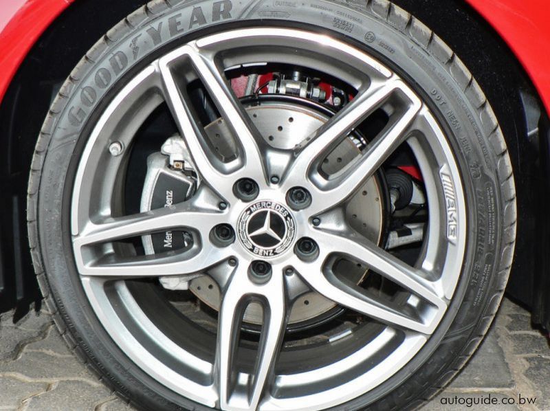 2019 Mercedes-Benz CLA 200 AMG pictures