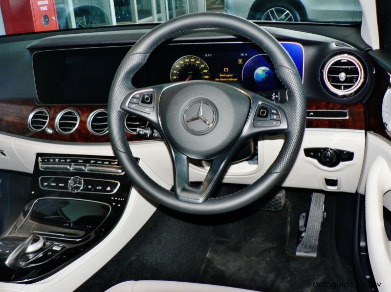 2017 Mercedes-Benz E400 pictures