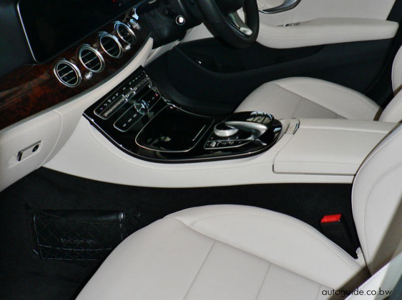 2017 Mercedes-Benz E400 pictures