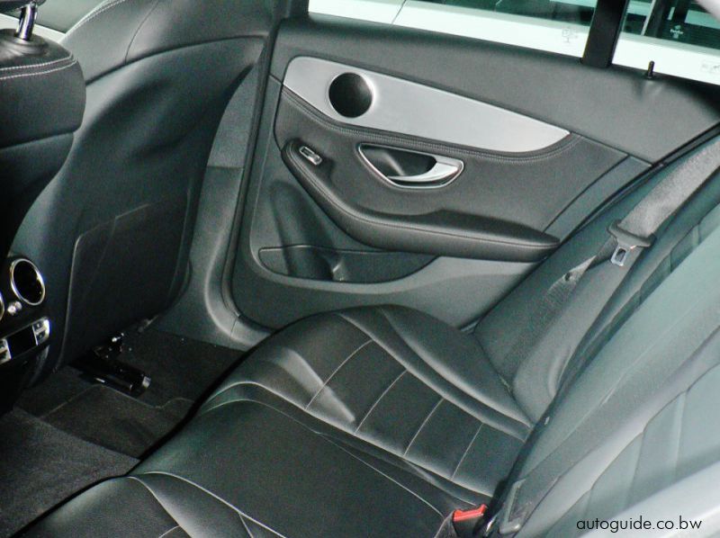 2016 Mercedes-Benz C180 pictures