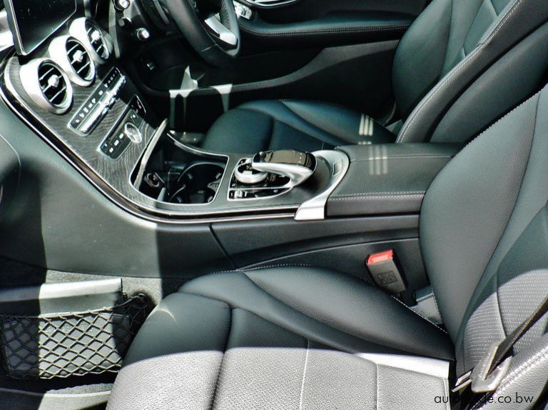 2017 Mercedes-Benz C300 pictures