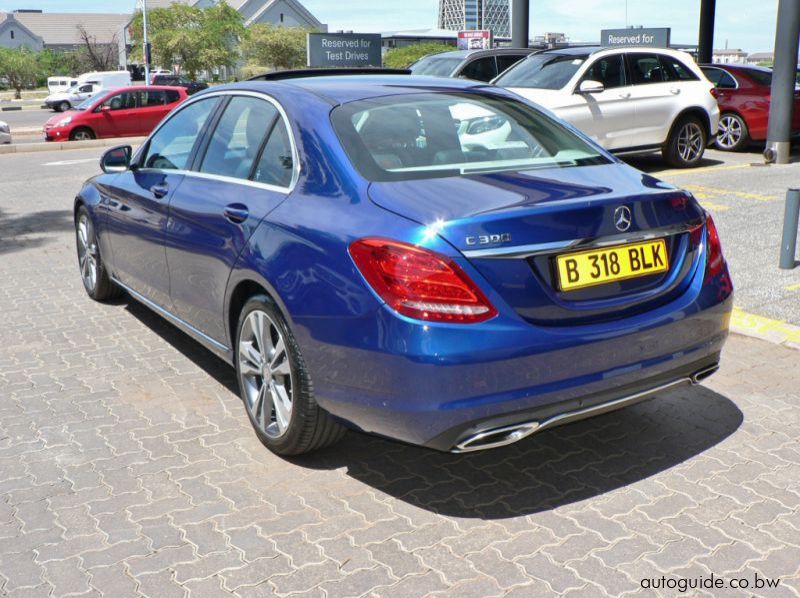 2017 Mercedes-Benz C300 pictures