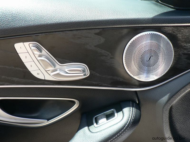 2017 Mercedes-Benz C300 pictures