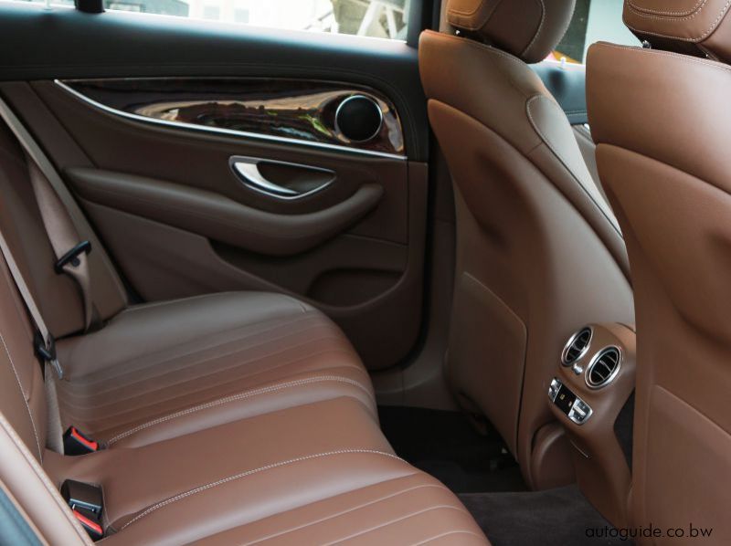 2016 Mercedes-Benz E350d pictures