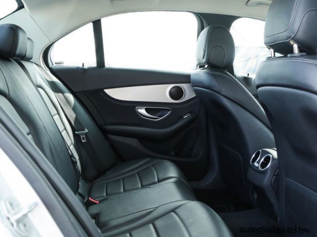 2014 Mercedes-Benz C180 pictures