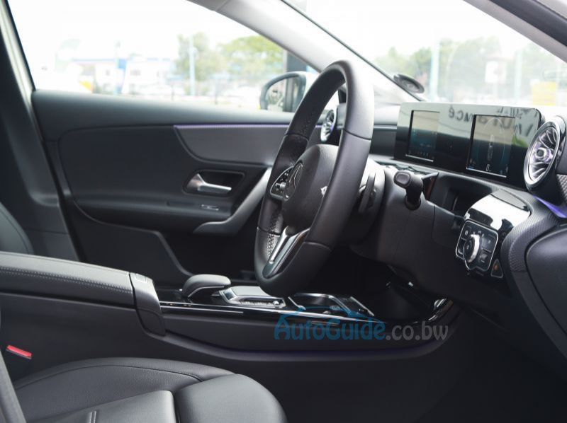 2018 Mercedes-Benz A200 pictures