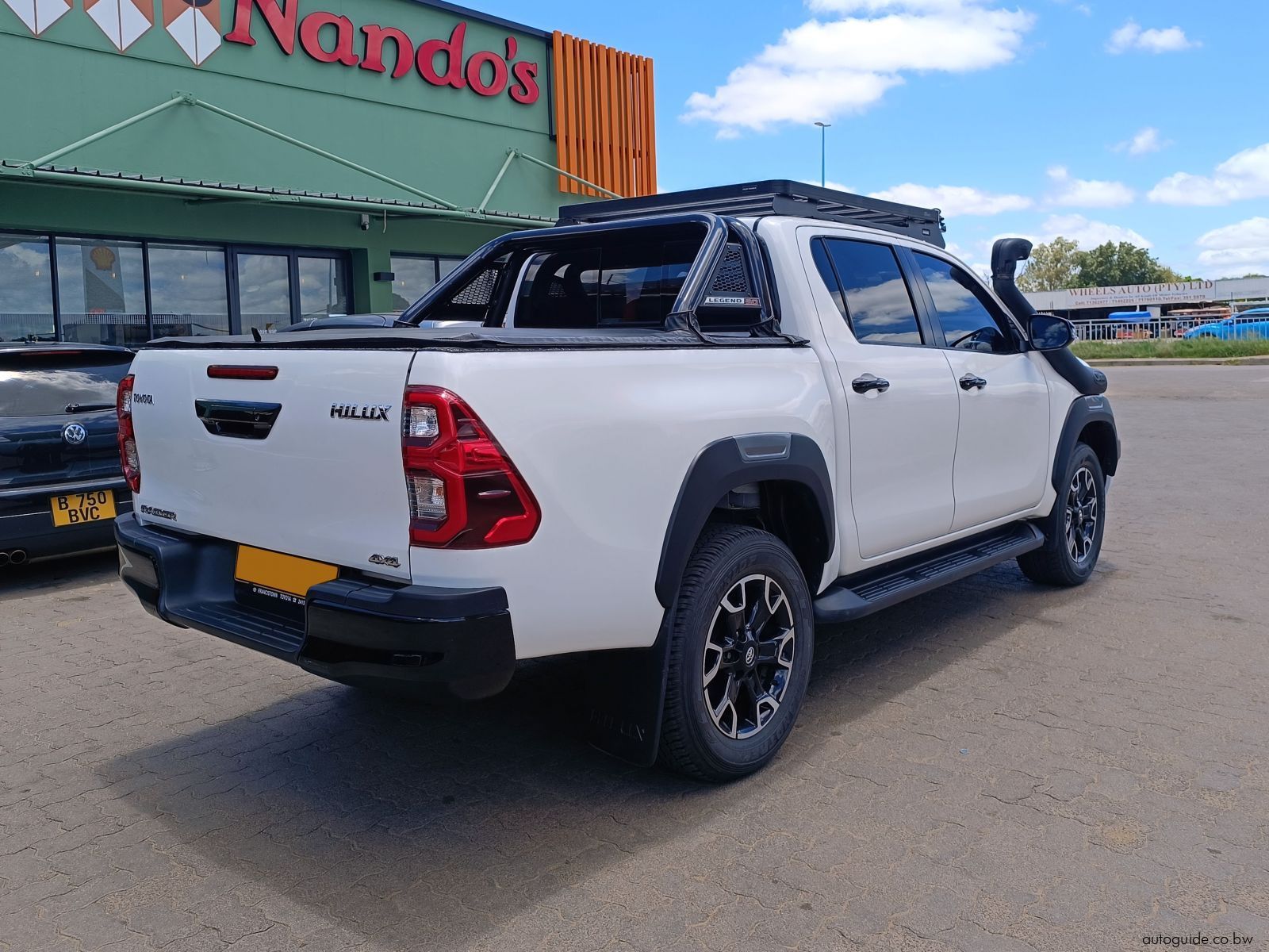 2020 Toyota Hilux 2.8 Legend 50 photo