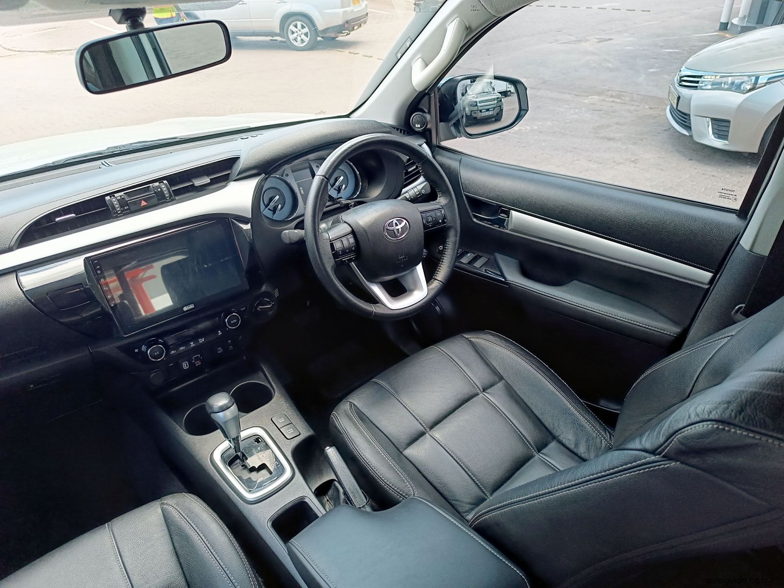 2020 Toyota Hilux 2.8 Legend 50 photo