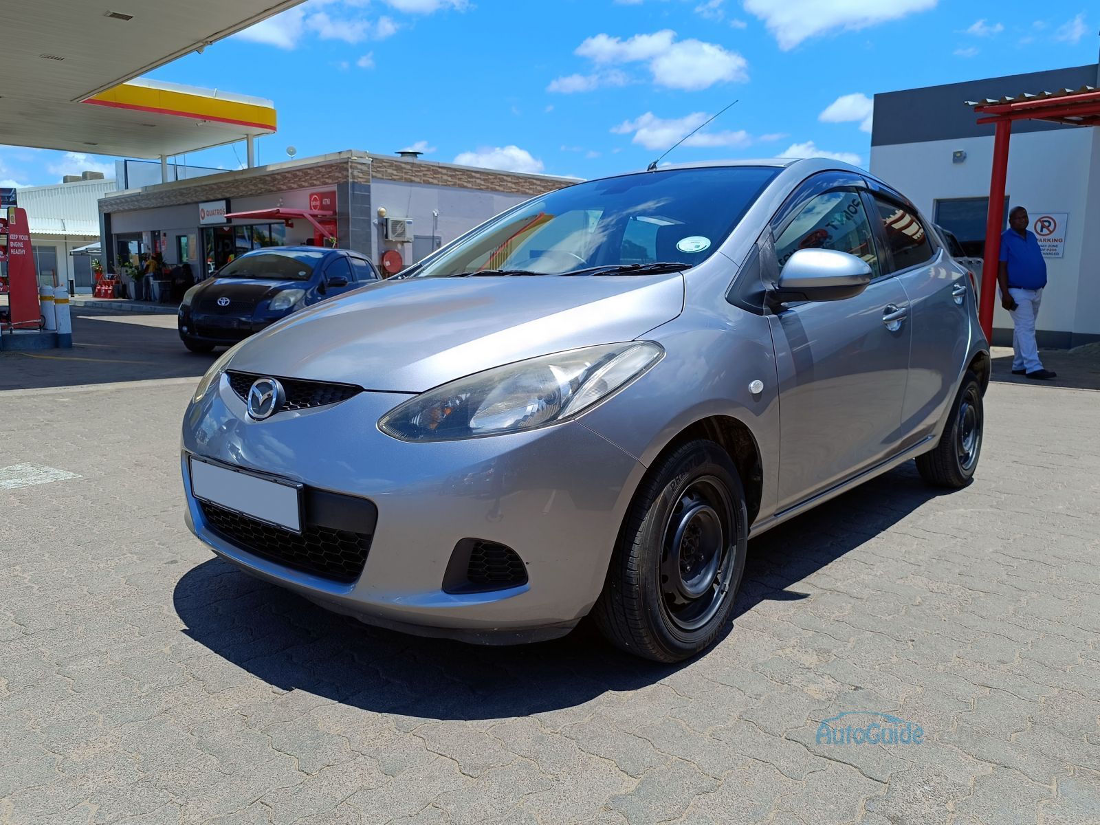 2010 Mazda Demio photo