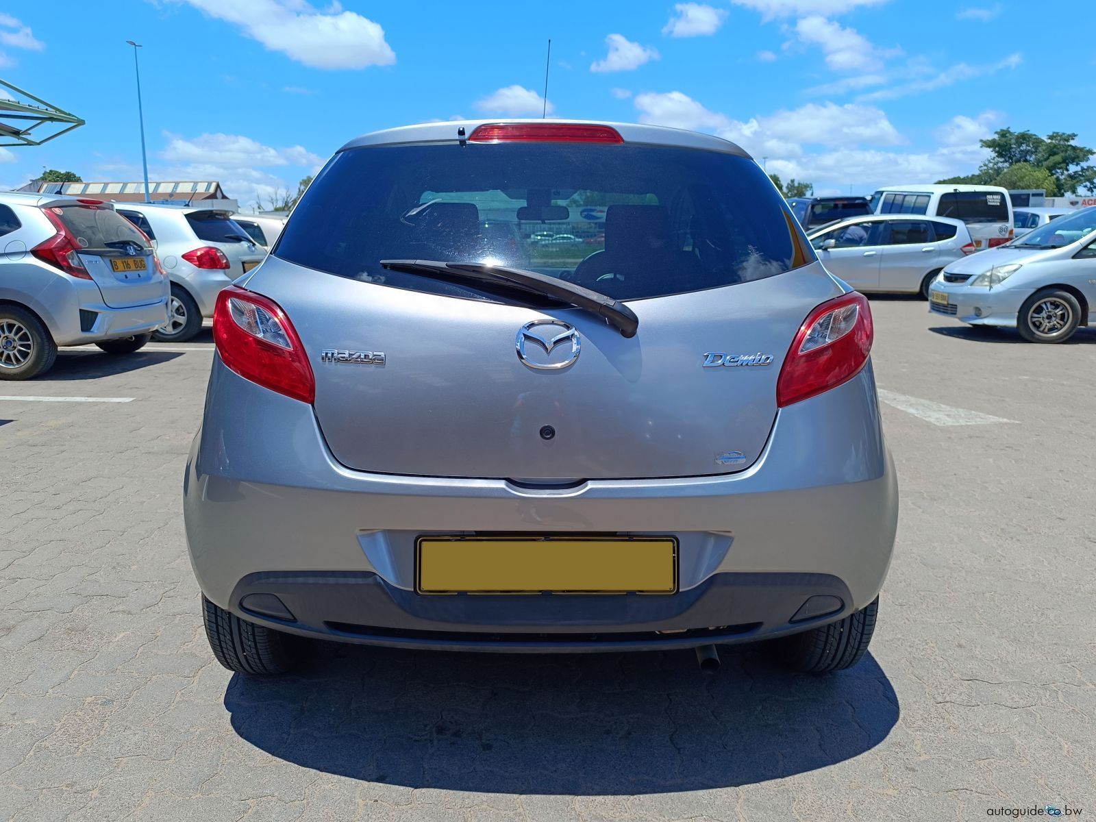 2010 Mazda Demio photo