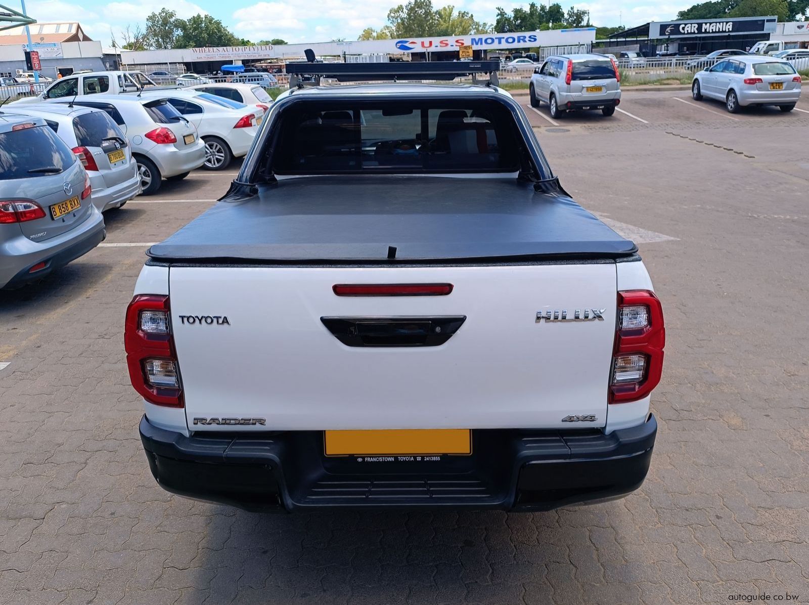 2020 Toyota Hilux 2.8 Legend 50 pictures