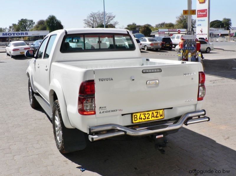 2014 Toyota Hilux D4D pictures
