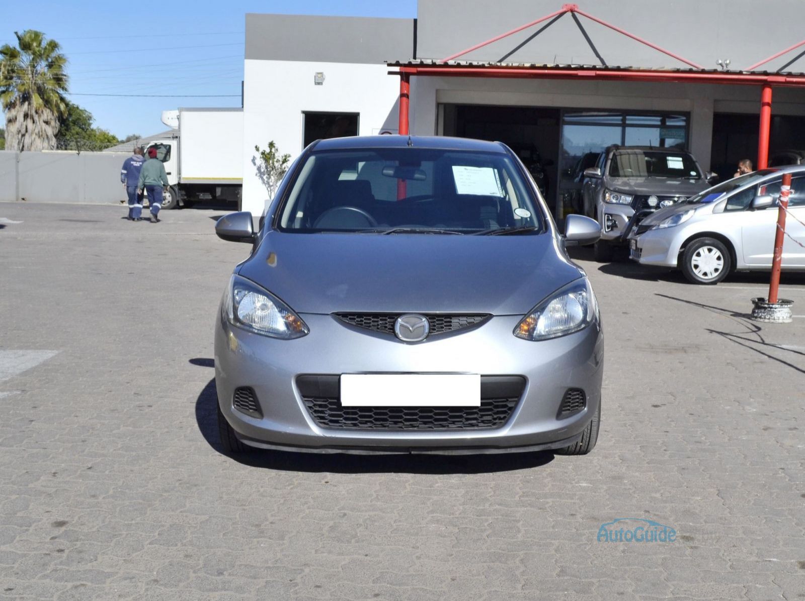 2010 Mazda Demio pictures