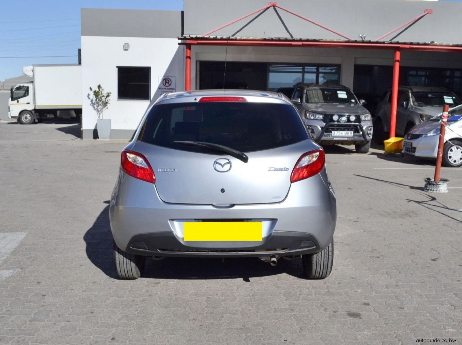 2010 Mazda Demio pictures