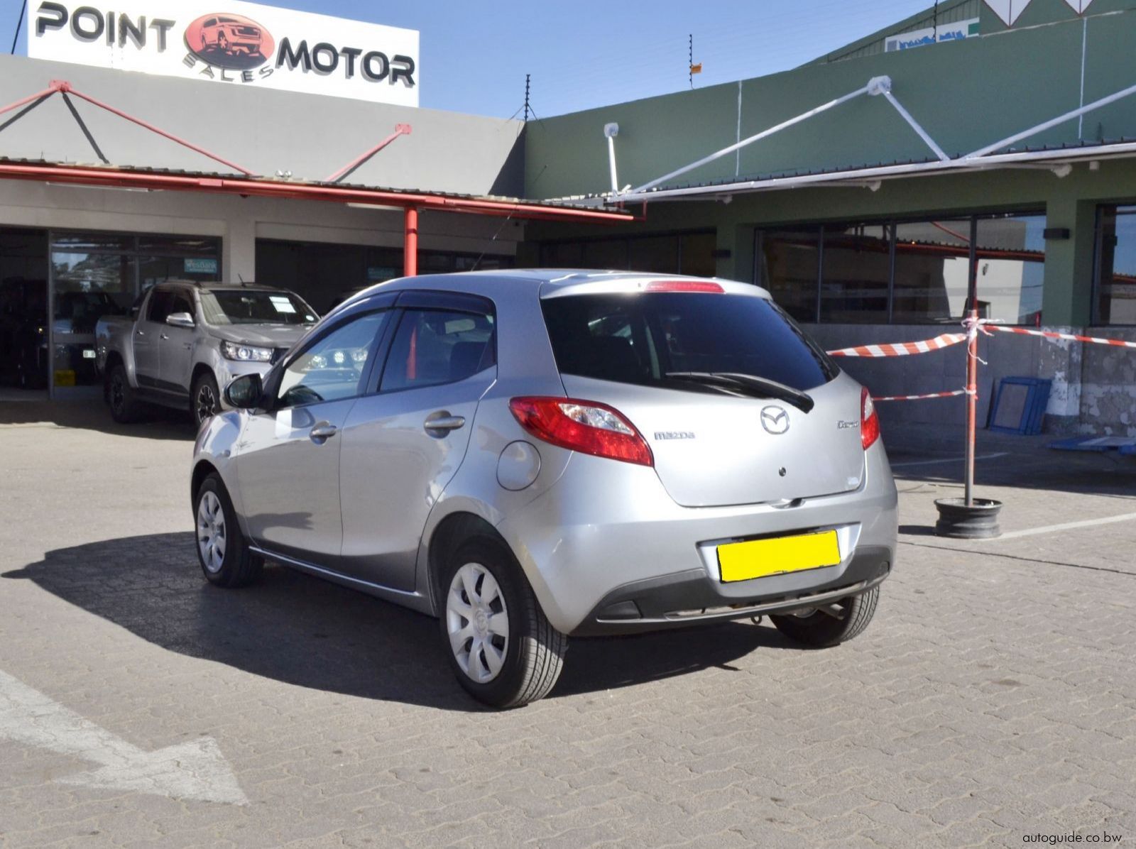 2010 Mazda Demio pictures