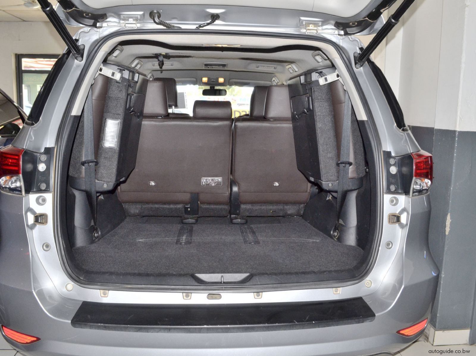 2018 Toyota Fortuner GD6 pictures