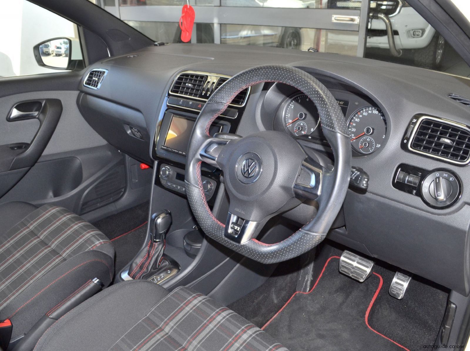 2012 Volkswagen Polo GTi pictures