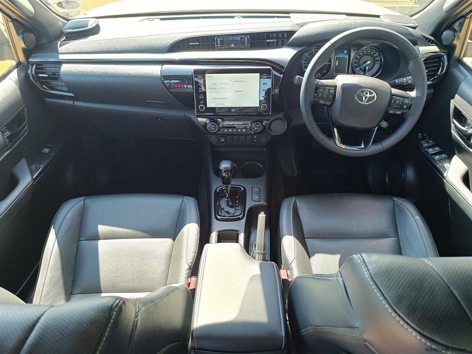 2024 Toyota Hilux Legend 2.8 GD-6 photo