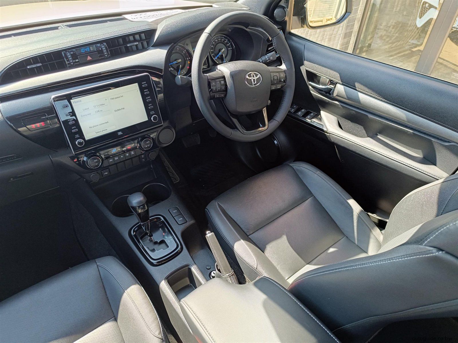 2024 Toyota Hilux Legend 2.8 GD-6 photo