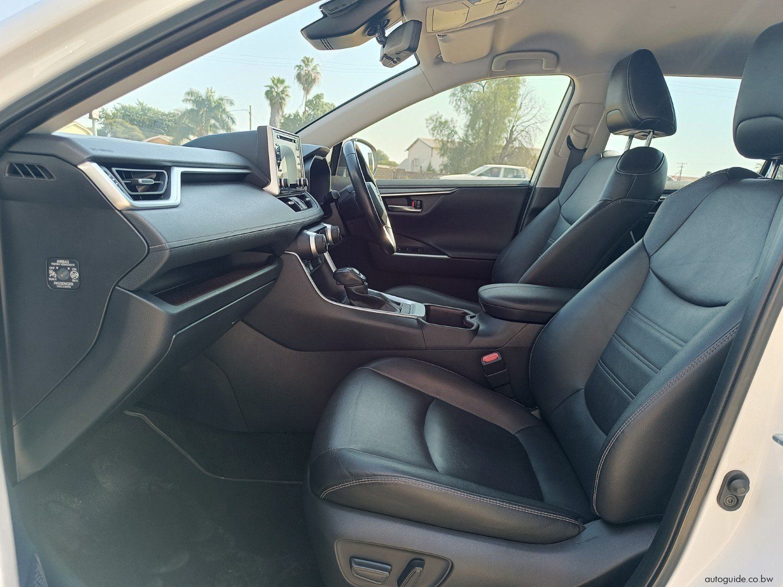 2022 Toyota Rav 4 VX photo