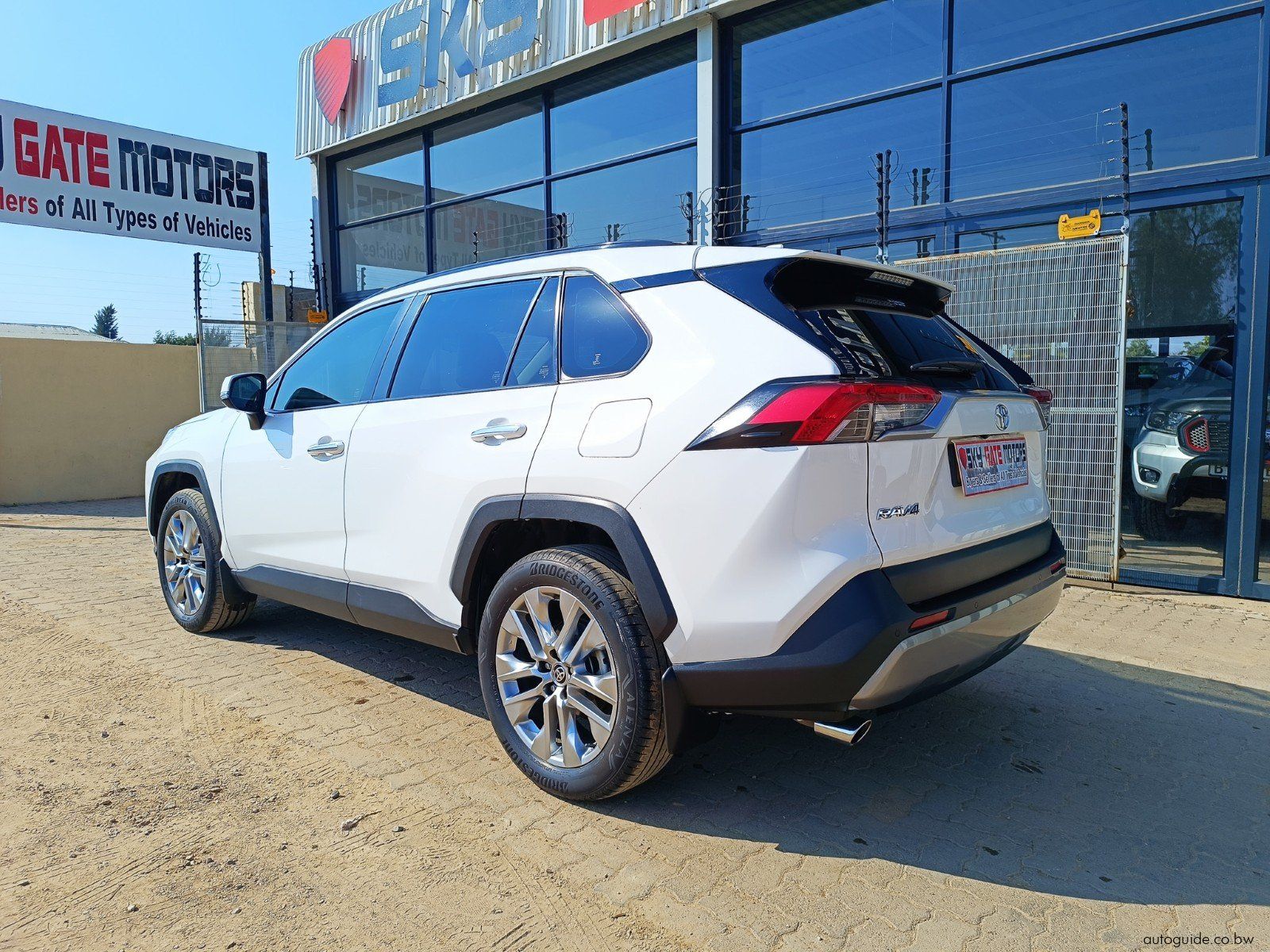 2022 Toyota Rav 4 VX photo