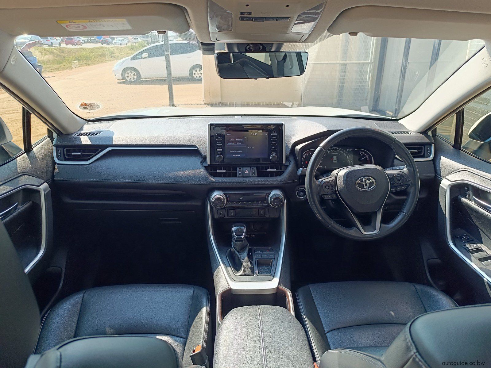 2022 Toyota Rav 4 VX photo
