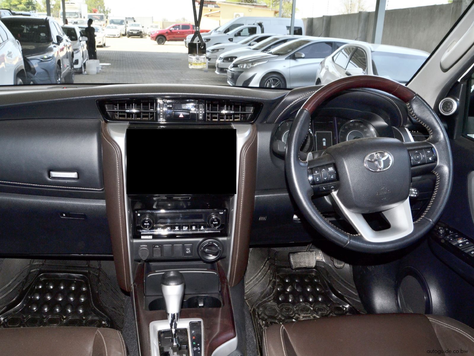 2020 Toyota Fortuner GD6 photo