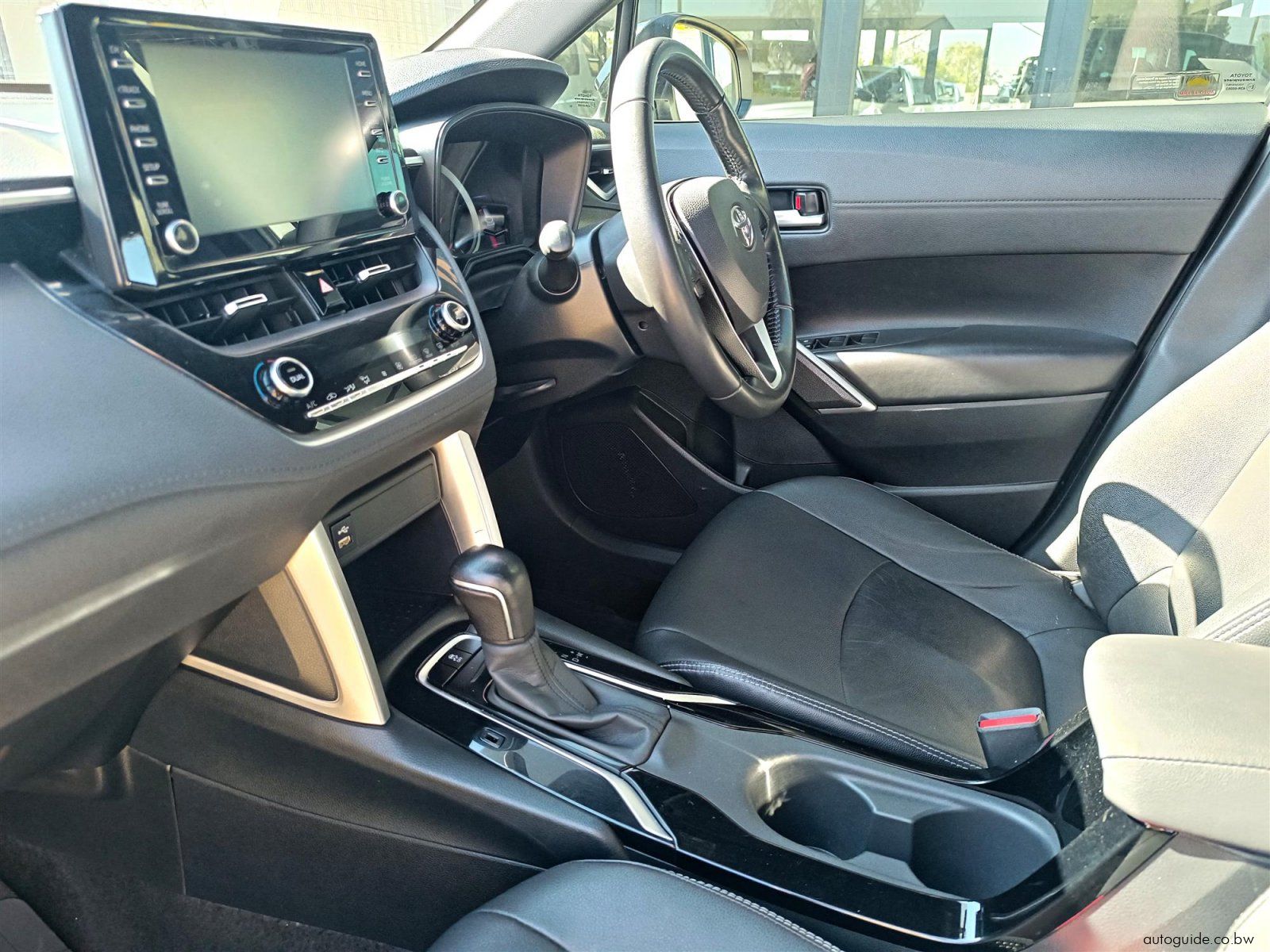2022 Toyota Corolla Cross XS 1.8L A/T photo