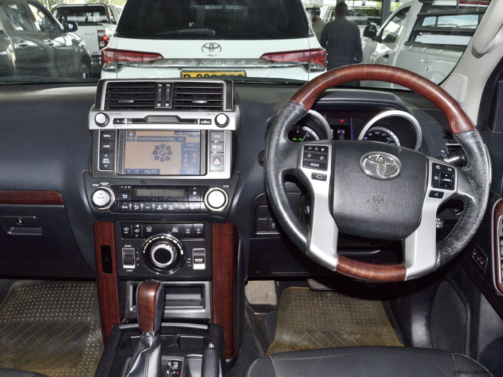 2015 Toyota Prado VX D4D photo