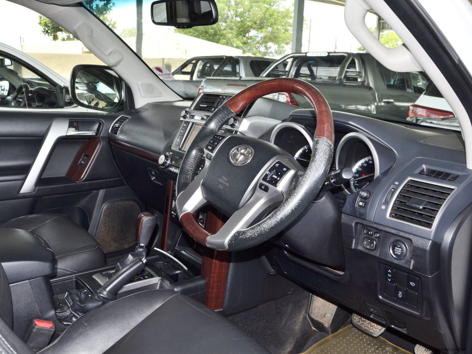 2015 Toyota Prado VX D4D photo