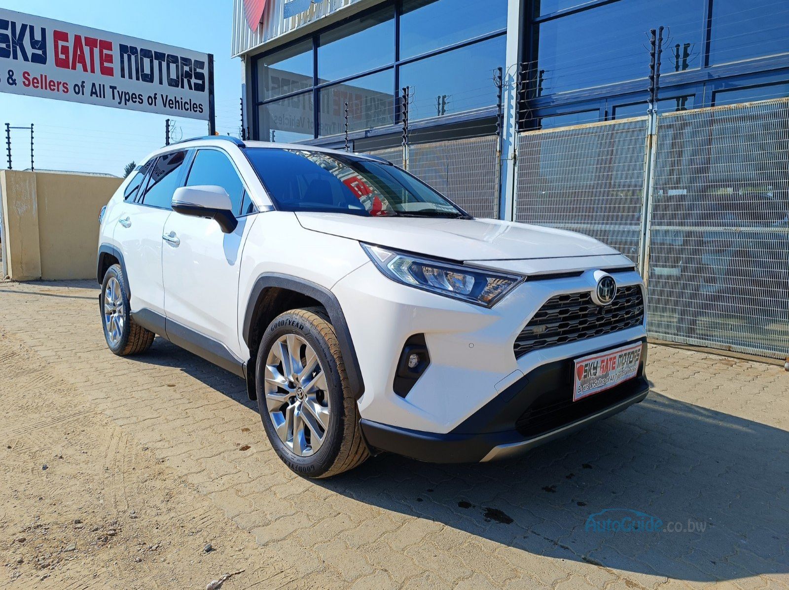 Used Toyota Rav 4 VX for sale in Mogoditshane, Botswana
