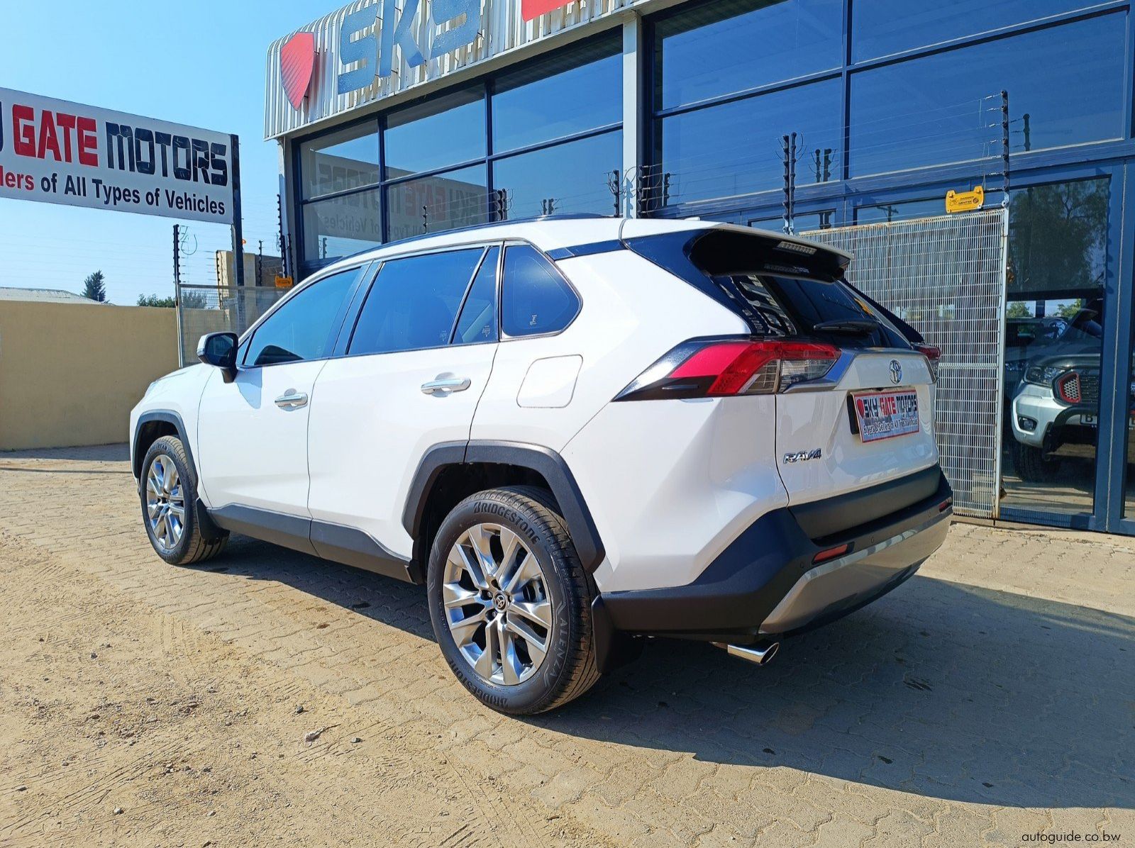 2022 Toyota Rav 4 VX pictures