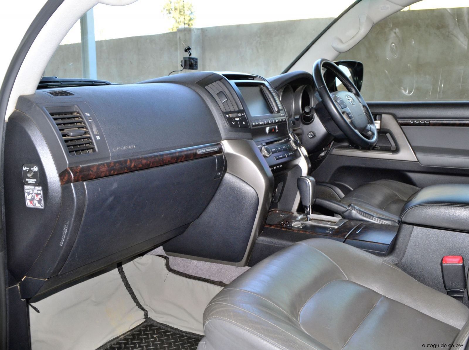 2012 Toyota Land Cruiser 200 Series VX V8  - 60th Anniversary pictures