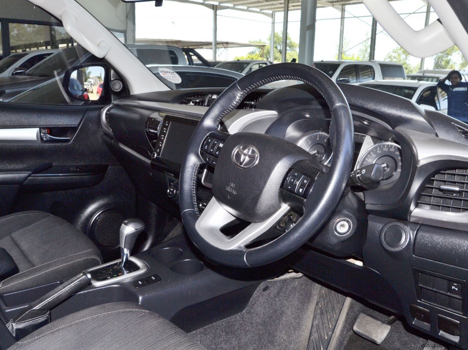 2022 Toyota Hilux GD6 pictures