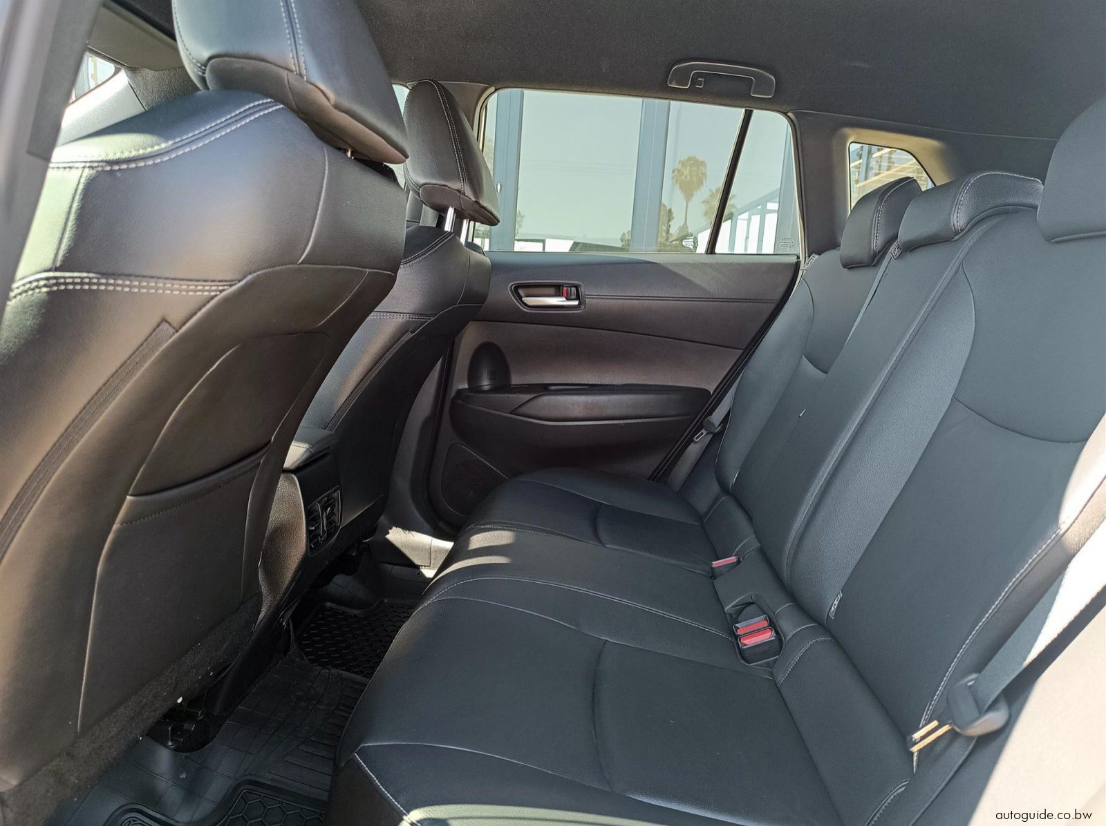 2022 Toyota Corolla Cross XS 1.8L A/T pictures