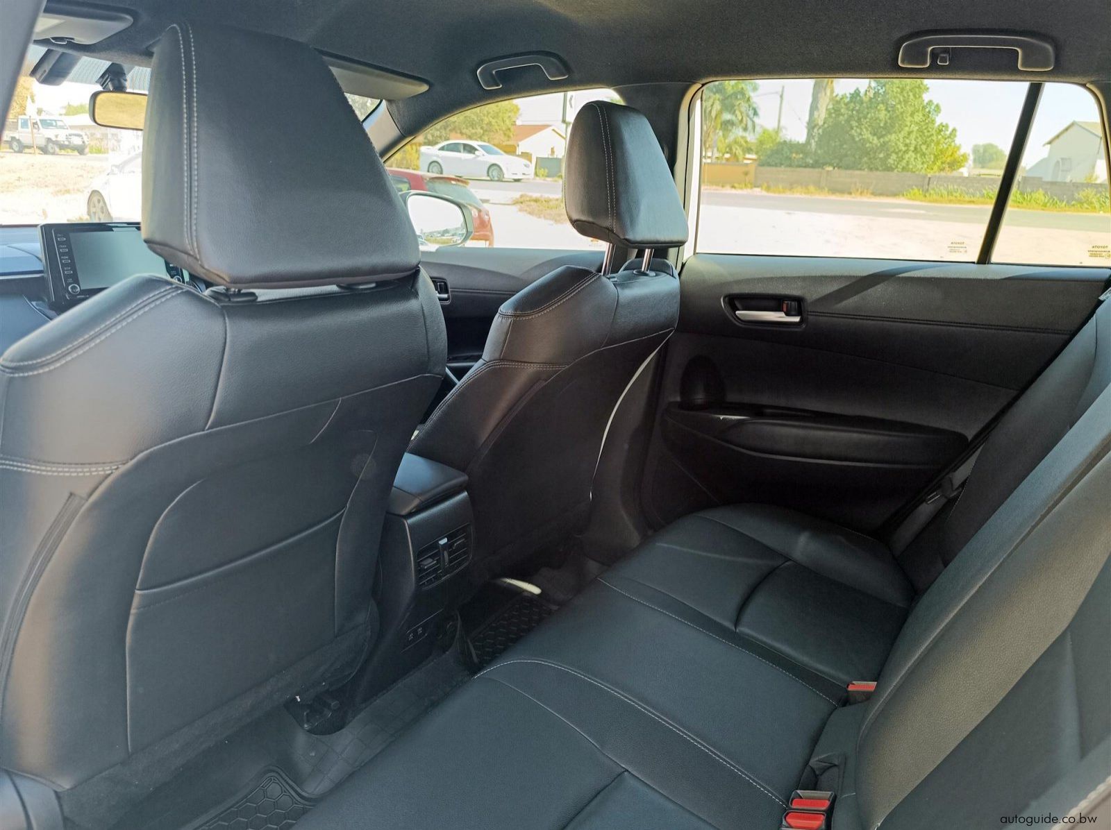 2022 Toyota Corolla Cross XS 1.8L A/T pictures