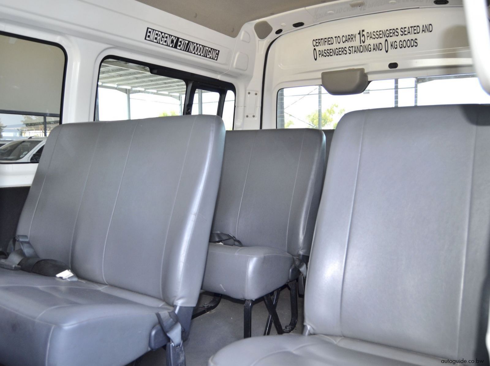 2020 Nissan NV350 pictures