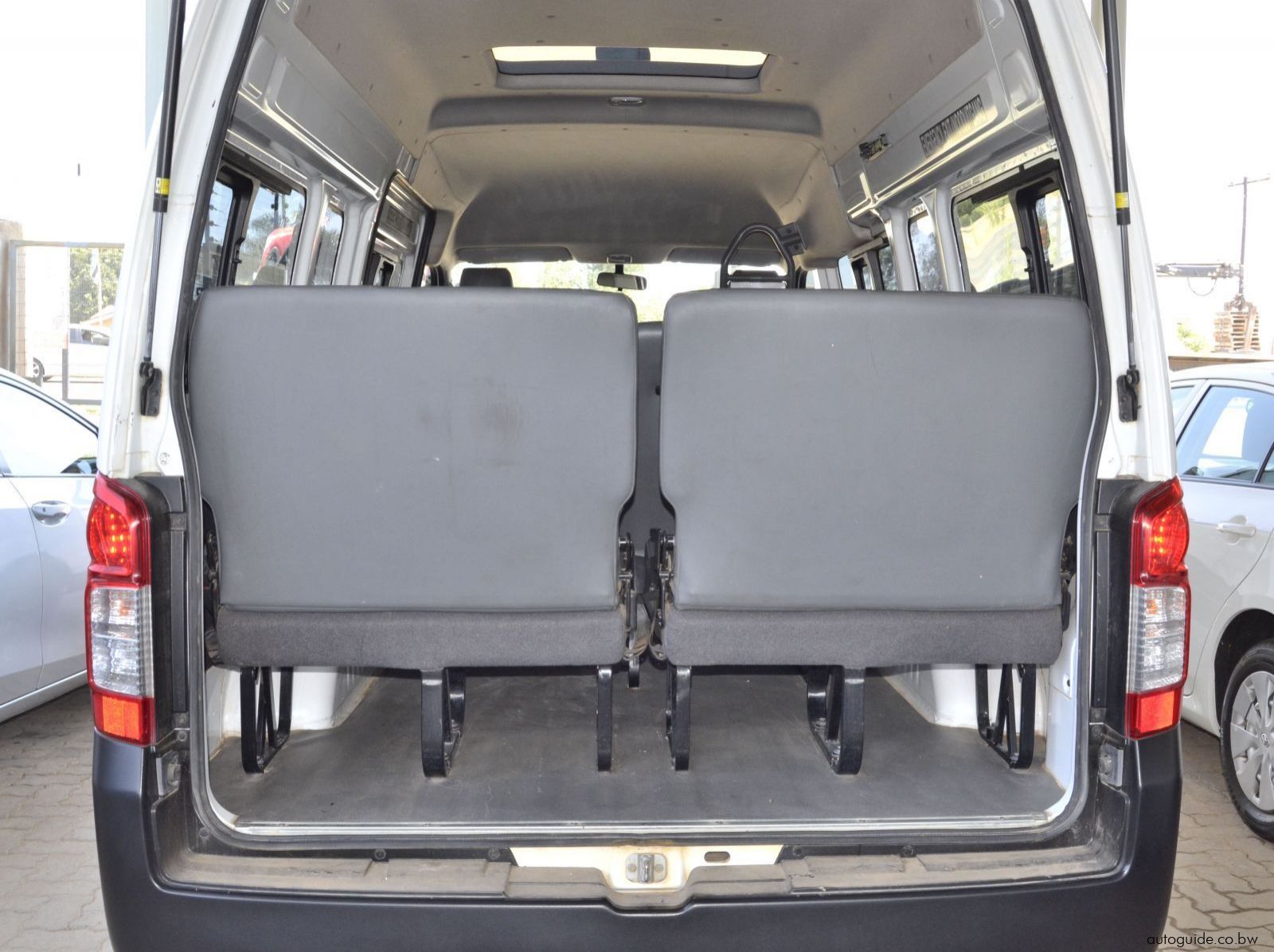 2020 Nissan NV350 pictures