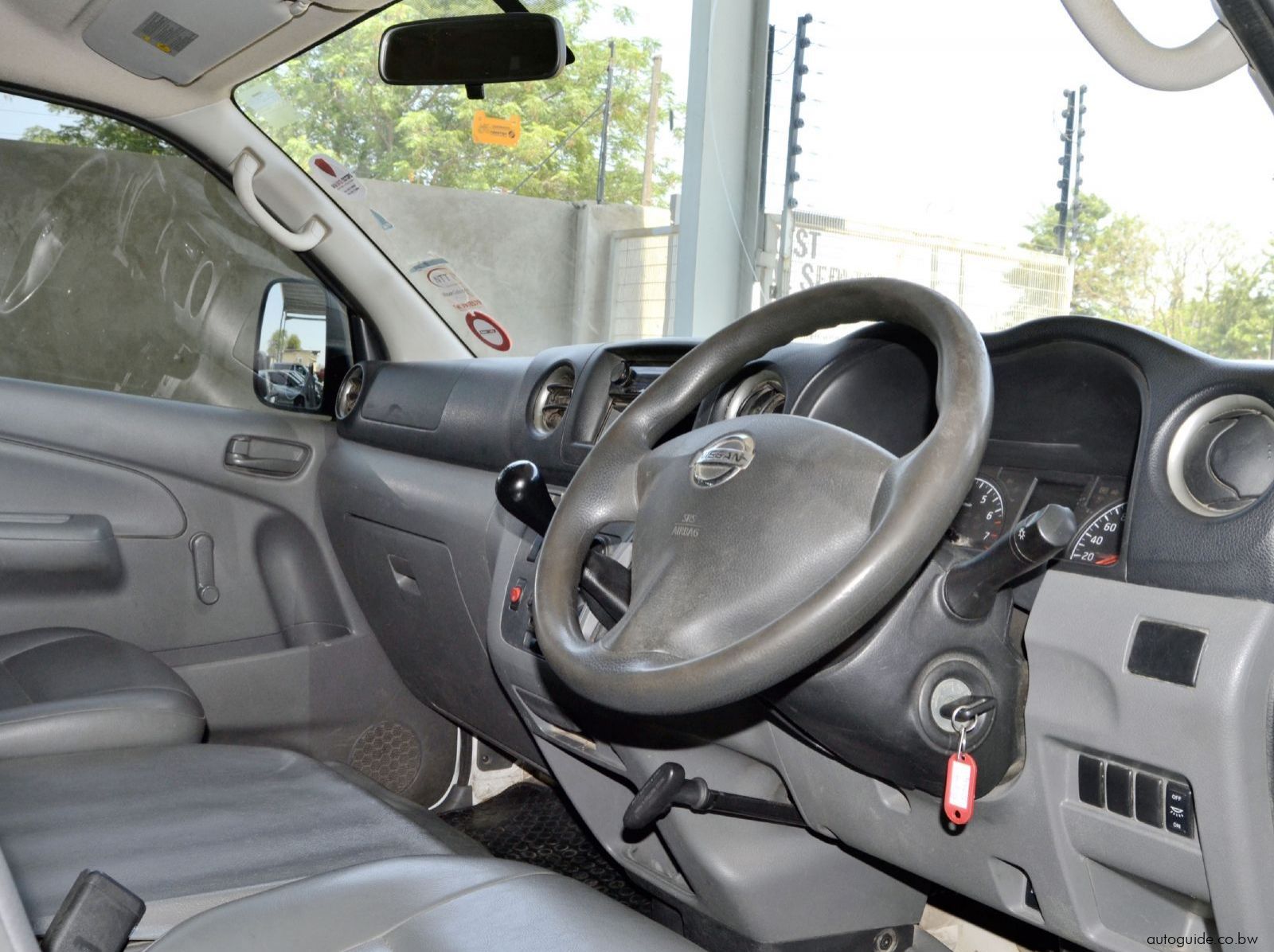 2020 Nissan NV350 pictures