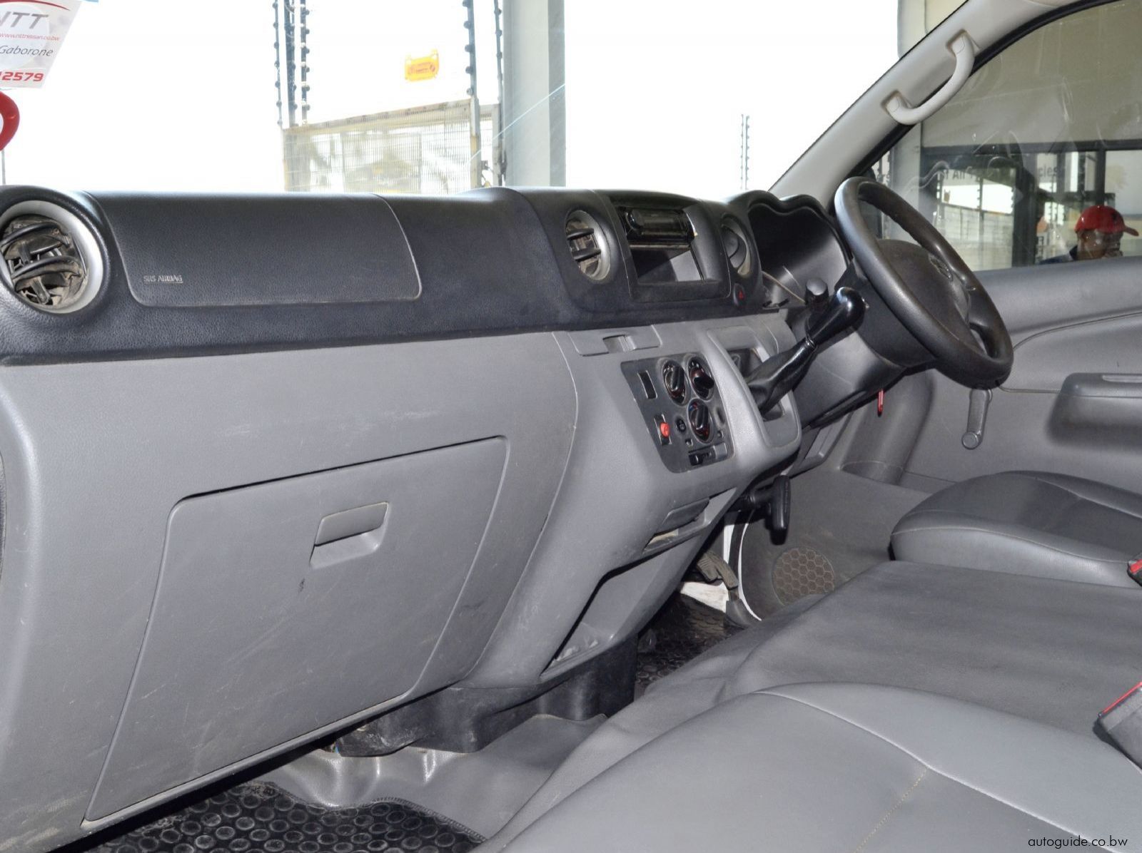 2020 Nissan NV350 pictures