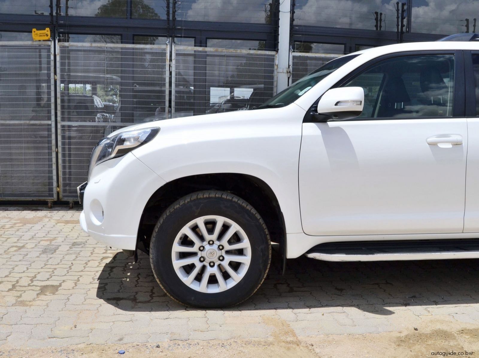 2015 Toyota Prado VX D4D pictures