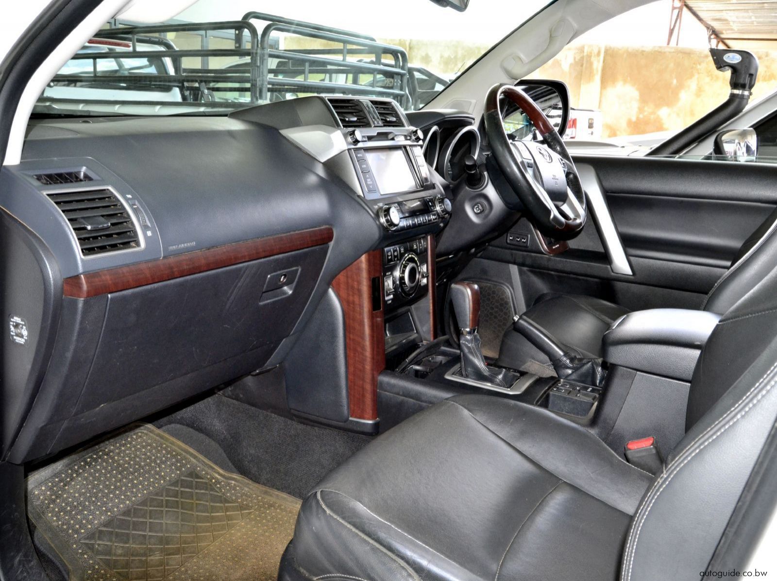 2015 Toyota Prado VX D4D pictures