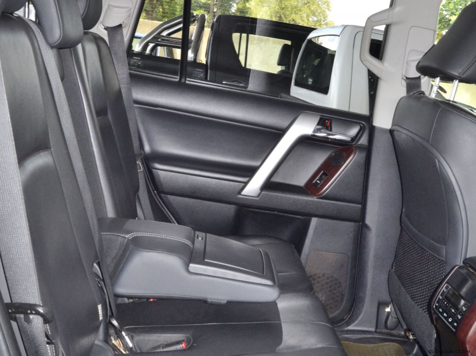 2015 Toyota Prado VX D4D pictures