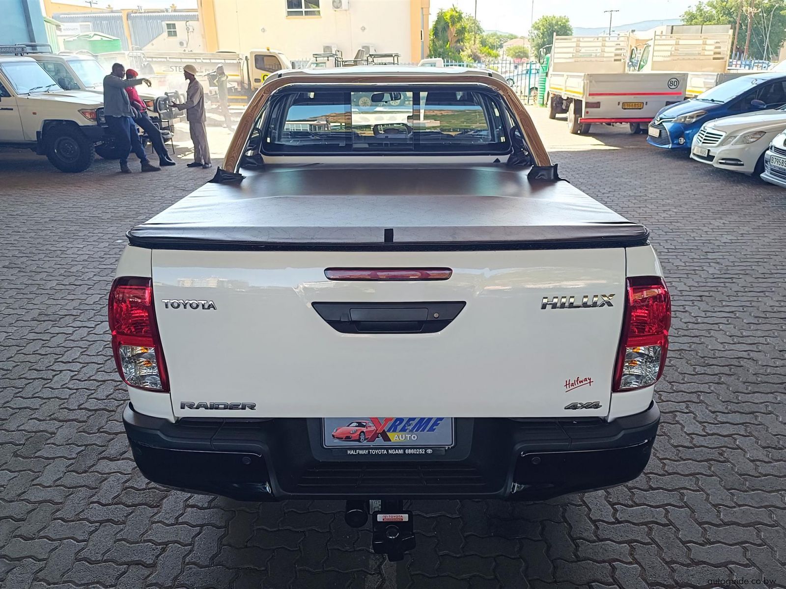 2025 Toyota Hilux Rider 2.4L GD-6 4x4 A/T photo