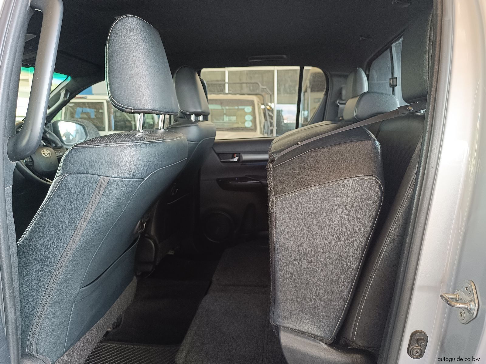 2022 Toyota Hilux 2.8 Legend 4x4 photo