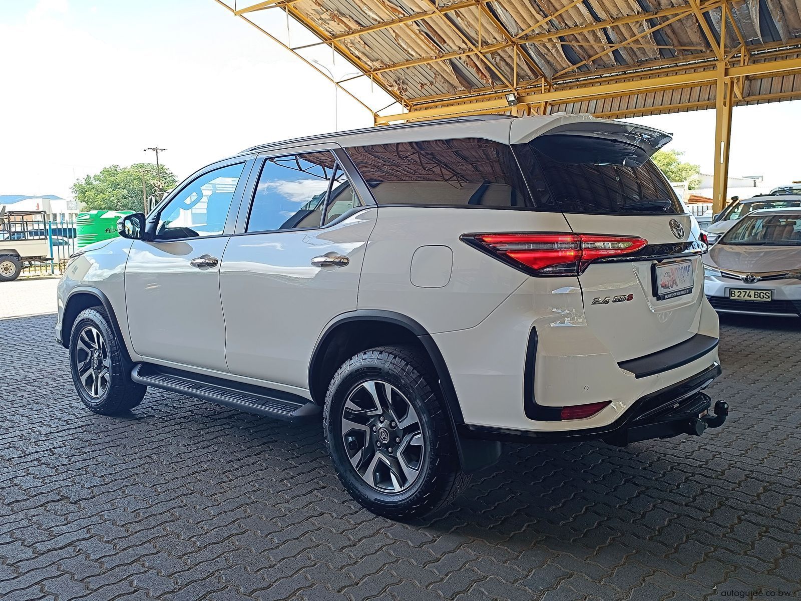 2025 Toyota Fortuner  photo